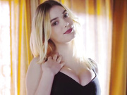 活泼的奶子金发宝贝被男友鸡巴疯狂暴插