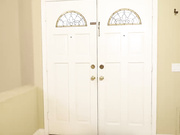 家庭主妇汤米·金需要你来满足她丰满的菊花