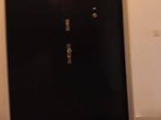 娇小的红发女郎获得颜射