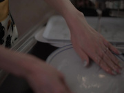 [HMN-571] 旦那が借金をした団地妻を粘着住人オヤジが媚薬漬け！ 部屋から部屋へのキメセク中出し輪●リレーで借金返済 藤森里穂 - 1of5