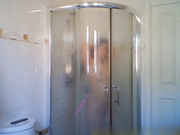 精品推薦 鹹濕房東公寓合租房女大學生浴室偷放攝像頭偷拍幾個苗條妹子沐浴更衣 下面毛毛濃密看得欲火焚身 720P高清原版