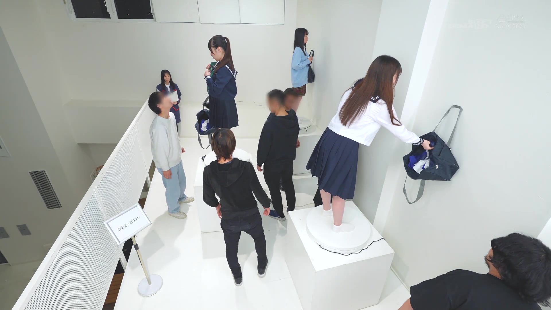 [SDDE-733V] SP特典版 おいでよ！日本女子○生博覧会-ジョシ博！- 6種＋1のパビリオン・ブースを開設！乳比べ！キス比べ！ハメ比べ！ - 1of5