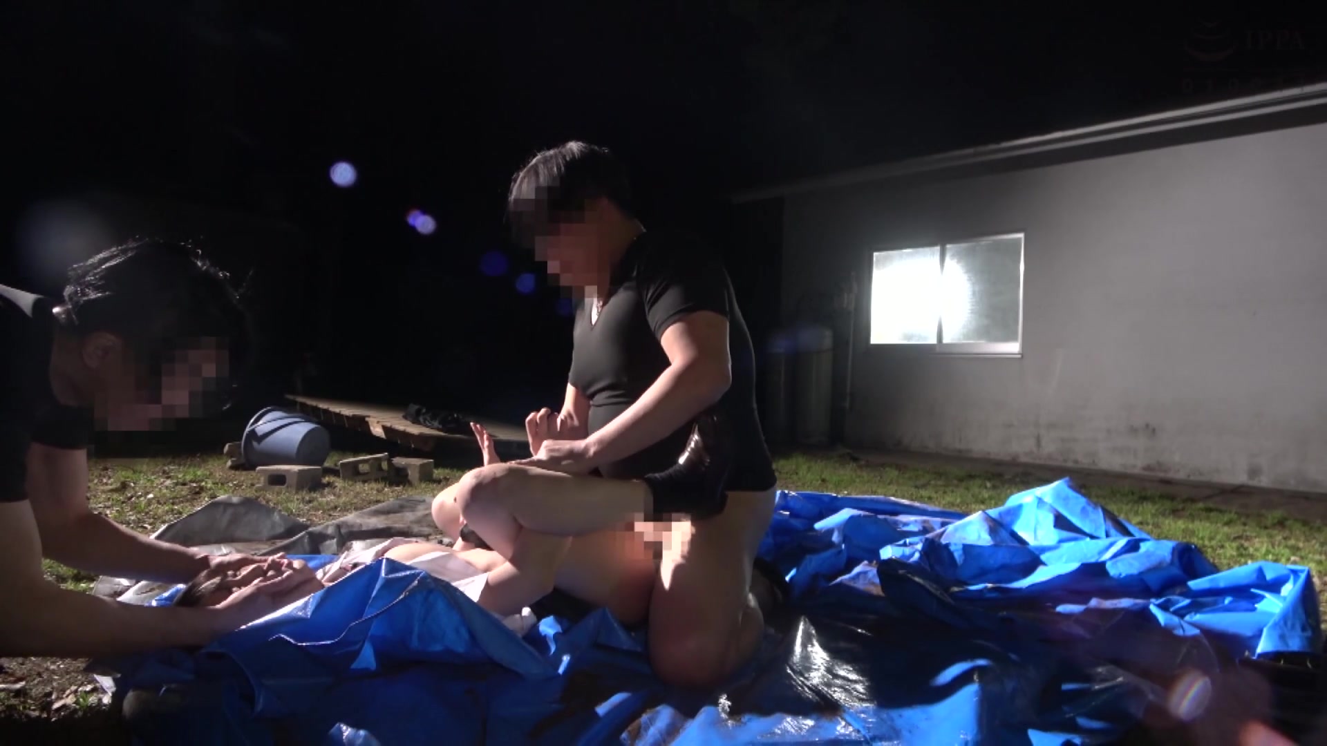 [TUE-151] 下校中の女子●生を狙った野外拉致レ●プ映像 - 1of5