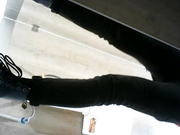 最新流出國內廁拍大神暗夜潛入商場公共女廁全景偷拍各式美女如廁 有個手持紅色手機少婦顏值蠻高的 1080P高清原版