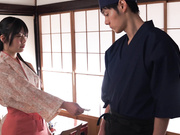 [TPIN-093] 大学サークルで毎年恒例の古民宿住み込みアルバイトで…美人女将とバイト仲間の同級生と重ねた秘密の浮気SEX三角関係 - 1of5