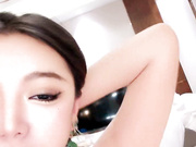 西奶带好闺蜜玩双飞，全程露脸一起舔弄大鸡巴，开档黑丝诱惑让大哥多体位爆草蹂躏，浪叫不止一起给大哥撸射