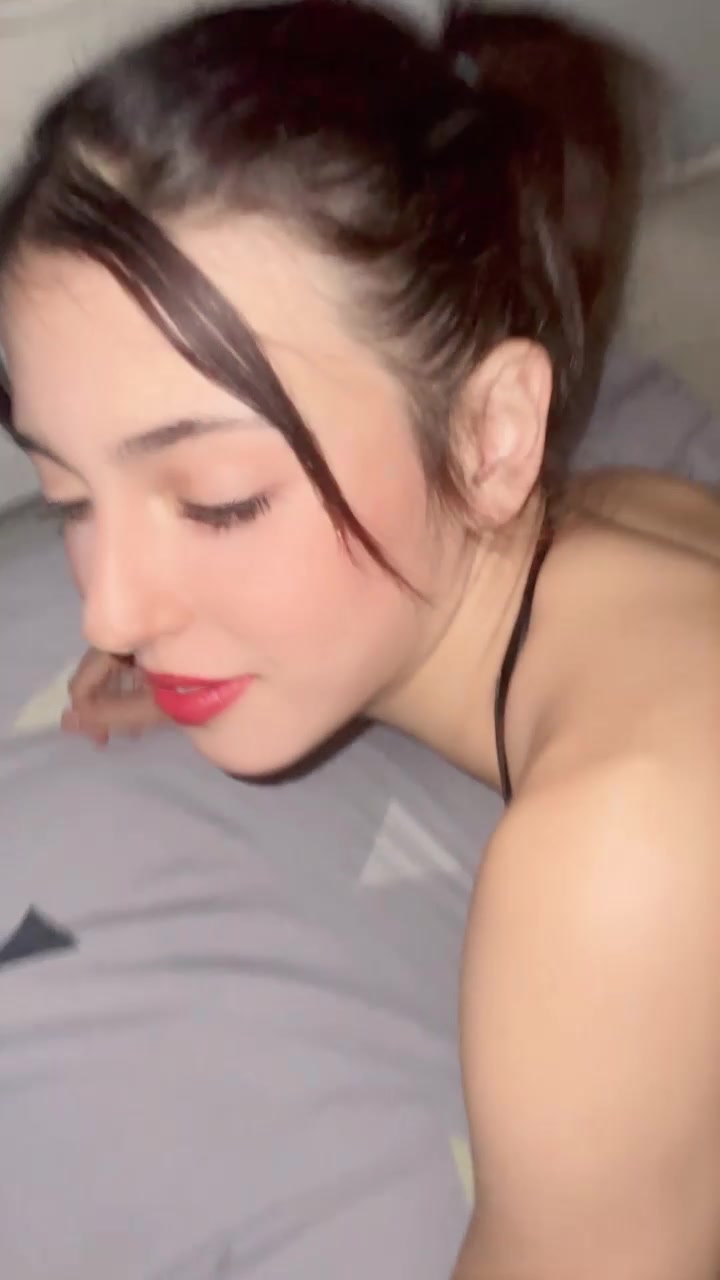 【全球猎奇-孕妇也需要性生活】Endemoniados3，南亚印度孟加拉美女【极品美艳少妇孕妇】美人胚子，趴着后入内射