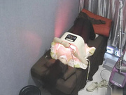 稀有黑客破解美容院云视通摄像头远程遥控偷拍❤️来做药膏脱逼毛频谱光灯照胸的美女其中几个明星颜值美女