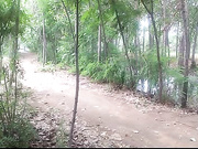 超強国产野战-白天林间小路上撩起裙子就干 还在电动车上做 各种姿势 值得一学