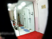 名门夜宴偷拍系列两个颜值不错的美女被色影师套路拍广告偷拍洗澡