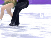 最新2018平昌冬奥会法国冰舞代表队美女队员动作幅度过大且没带乳贴粉奶头跳了出来后被发现1080P超清