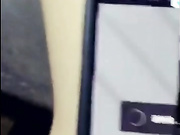 做生意玩直播两不误的大胆美腿漂亮少妇商铺内真空裸播露奶露逼无视身边的路人对白清晰