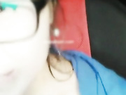 对白有趣戴眼镜萝莉主播勾搭貌似很饥渴的34岁网约车司机车内激情