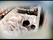 稀有酒店偷拍貌似中年骚妇找鸭伺候年轻壮小伙给她舔得好舒服床边重炮冲击