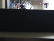 变态房东趴窗偷窥美女房客洗澡前全裸打电话浴后对着风扇吹穴骚货下面毛挺多的