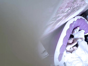 精品小旅馆情趣圆床偷拍少妇和相好缠绵着不知道哪个打电话过来嘘让男的不要发出声音