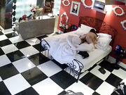 精品情趣酒店马赛克房偷拍家境不错的帅哥和女朋友开房啪啪