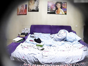 酒店偷拍毛毛旺盛的长发美女被男友强迫玩69式边操边用手机拍,一会操逼一会操嘴轮着干,令人羡慕的玩法!