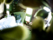 精品小旅馆绿叶房偷拍身材苗条的一对大学生情侣翘课开房啪啪