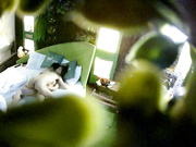 精品小旅馆绿叶房偷拍身材苗条的一对大学生情侣翘课开房啪啪