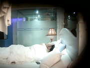 特色酒店TP顾不上吃饭的年轻小情侣带着撸串啤酒来嗨皮干完匆匆吃几口歇会继续再干