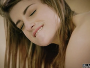 高颜值美少女发骚勾引继父啪啪作品 美女太嫩了身材逼逼顶级看的好心动挡不住鸡儿硬了真想插进去720P高清