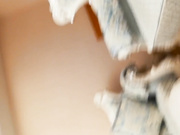 剧情演绎高档单身公寓女人味十足有钱寂寞美少妇电视坏了找客服上门维修被调戏按倒啪啪啪对白精彩淫荡[