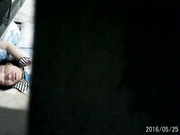 隔壁邻居夫妻喜欢晚上开灯做爱我偷偷躲在窗边偷窥