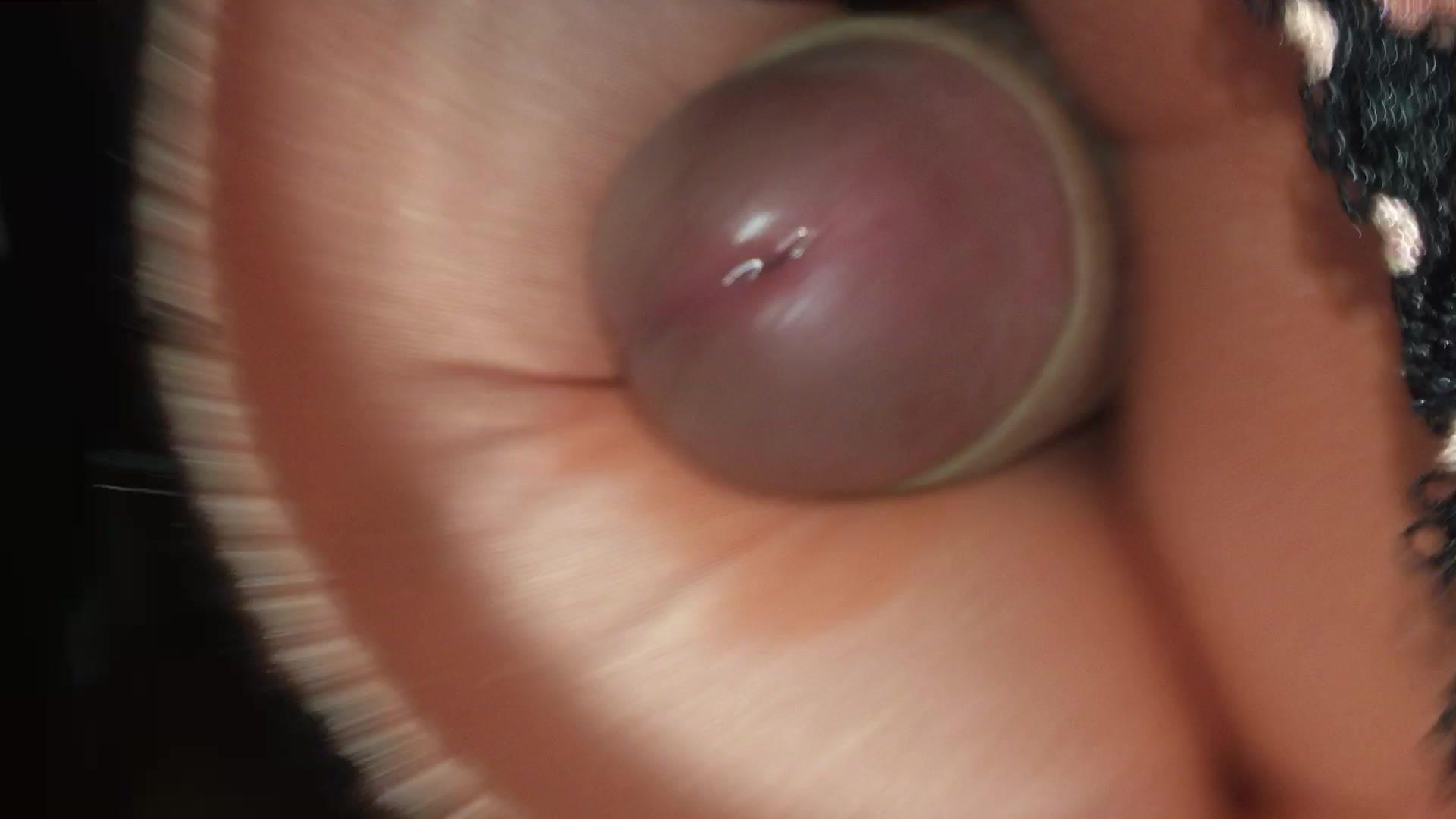 用美女奶罩打飞机