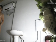 出租屋长期偷拍系列3（有声版） 少妇上WC擦干净BB之后再好好洗白白