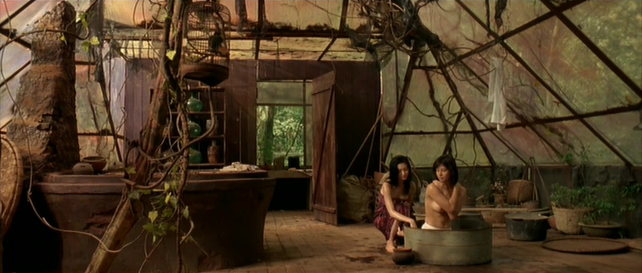 国产女演员李小冉女同伦理片裸身美丽精华视频