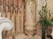 大胆表弟趁魔鬼身材美女表姐喝醉后动手动脚,在沙发上强行扒掉内裤抽插,美女躲开后又抱沙发上干