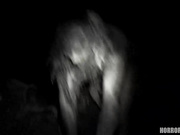 S级猎奇恐怖情色AV《谜片版阴尸路》被饥渴到不行的姐妹花母殭尸扑倒 第一视角