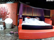 身材样貌还不错的良家美女少妇酒店和单位主任偷情啪啪,翘着屁股被男的抠逼嗷嗷叫,各种姿势狠狠干,很有味道!