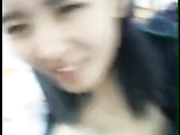 某收费平台流出-颜值极高的大学美女和男友在教室书桌上啪啪,男说：奶子真大,干死小骚货