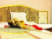 说话有点嗲的红衣气质美女网恋宾馆约会男友想要洗澡都不行直接干说做完在洗按着头让她吃肉棒国语对白