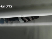 沟厕后拍大学女生拉屎