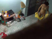 猥琐房东偷拍性感漂亮的小美女下班回来洗完澡被男友拉到床上各种姿势狠狠抽插,男的真猛连干3次美女捂着嘴强忍着淫叫