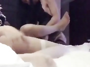 高颜值00后美妖TS韩雅熙和夏小兮爽艹富少爷，有钱真好，搞了两个这么漂亮的妖妖，射了一个换另一个 爽插！