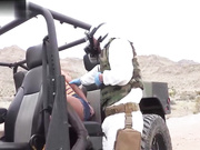 【剧情之王】国外漂亮美女逃跑病毒隔离区被防护人员抓获 车上用大屌检测美女体内 无套后入爆操