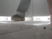 最新流出办公楼厕拍系列 大胸金发妹妹的蜜桃臀很是惹人喜爱