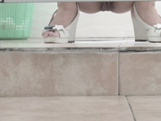 公园公厕高清近距美女厕拍系列二