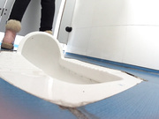 【全網推薦】國內某高中男生偷拍全班女生如廁+露臉,一不爽就將全班女性上上下下都拍了個遍,這位神一樣的人物，值得收藏-吳紫萱