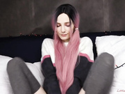 年轻欧美正妹被爸爸插入内射小穴