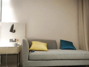 重金约炮苗条长腿女神沙发上骑乘抬腿侧入