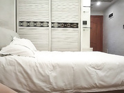 服务周到大奶少妇舔蛋骑上来自己动侧入猛操晃动奶子呻吟娇喘