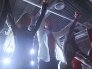 Vanna Bardot  穿着乳胶的有着强烈的三人行