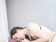 极品酒窝美女舌吻调情情趣内衣一线天美穴