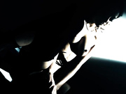 与黑发美女丹尼·丹尼尔斯的性爱独奏