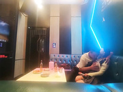 成都大二极品学妹ktv饮酒调情水蜜桃大胸粉嫩